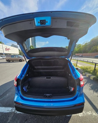 Nissan Qashqai cena 79900 przebieg: 80000, rok produkcji 2018 z Warszawa małe 254